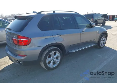 2011 BMW X5 xDrive50I z USA, uszkodzony, nr VIN 5UXZV8C54BL421590
